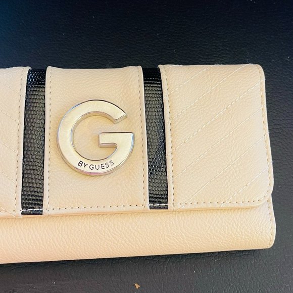 G by Guess Handbags - Ladies Tri Fold Wallet